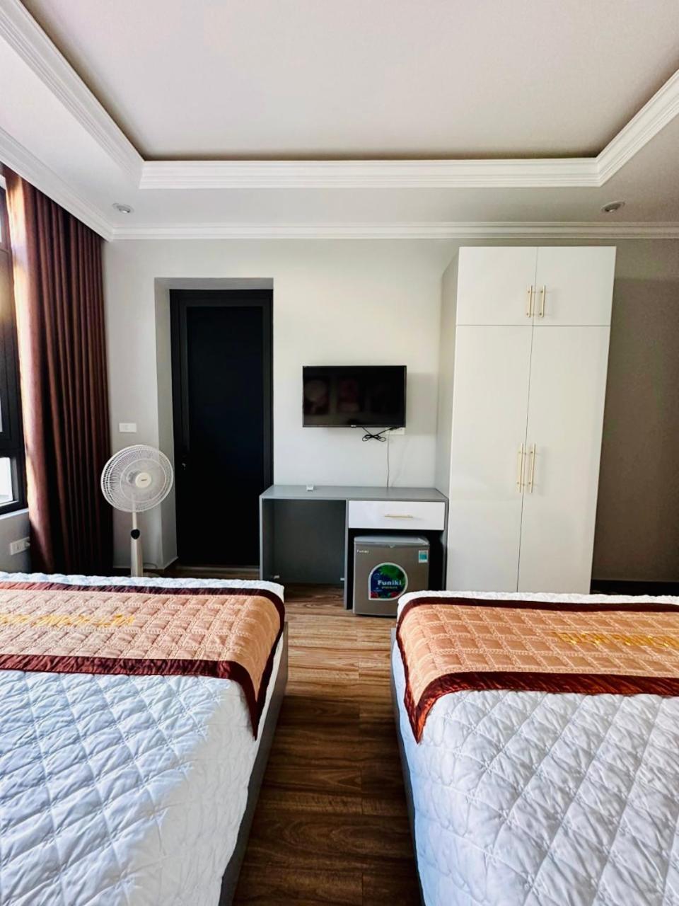 Viet Hoang Hotel Халонг Екстер'єр фото