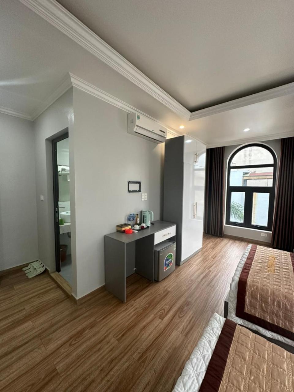 Viet Hoang Hotel Халонг Екстер'єр фото